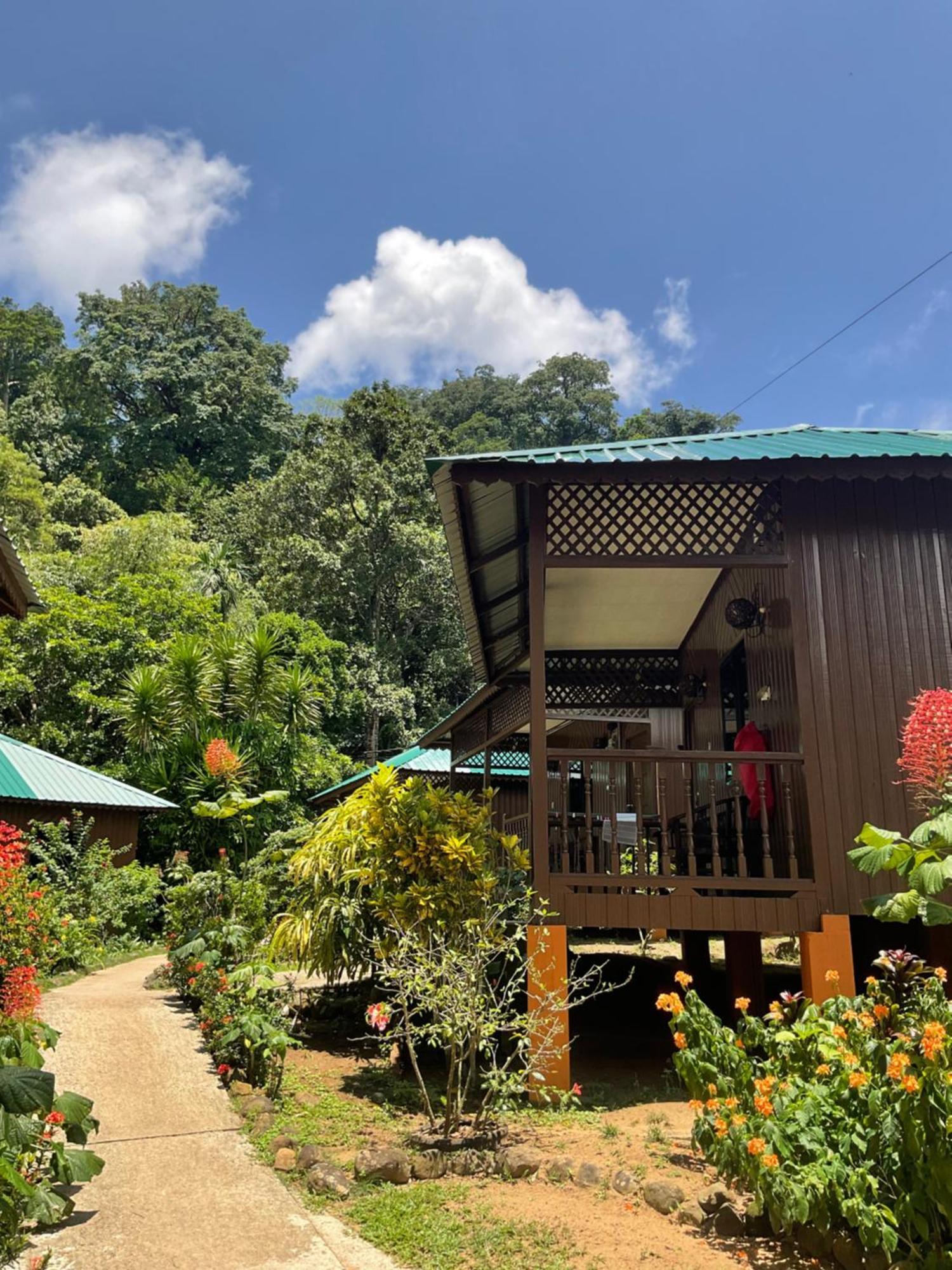 Abc Chalet Tioman Kampong Ayer Batang Esterno foto